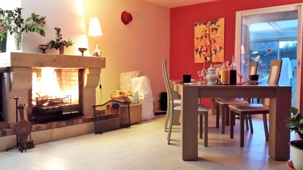 Chambre Privee Avec Salon, Garage Voiture, Velos, Motos Tourville-sur-Arques Exterior foto